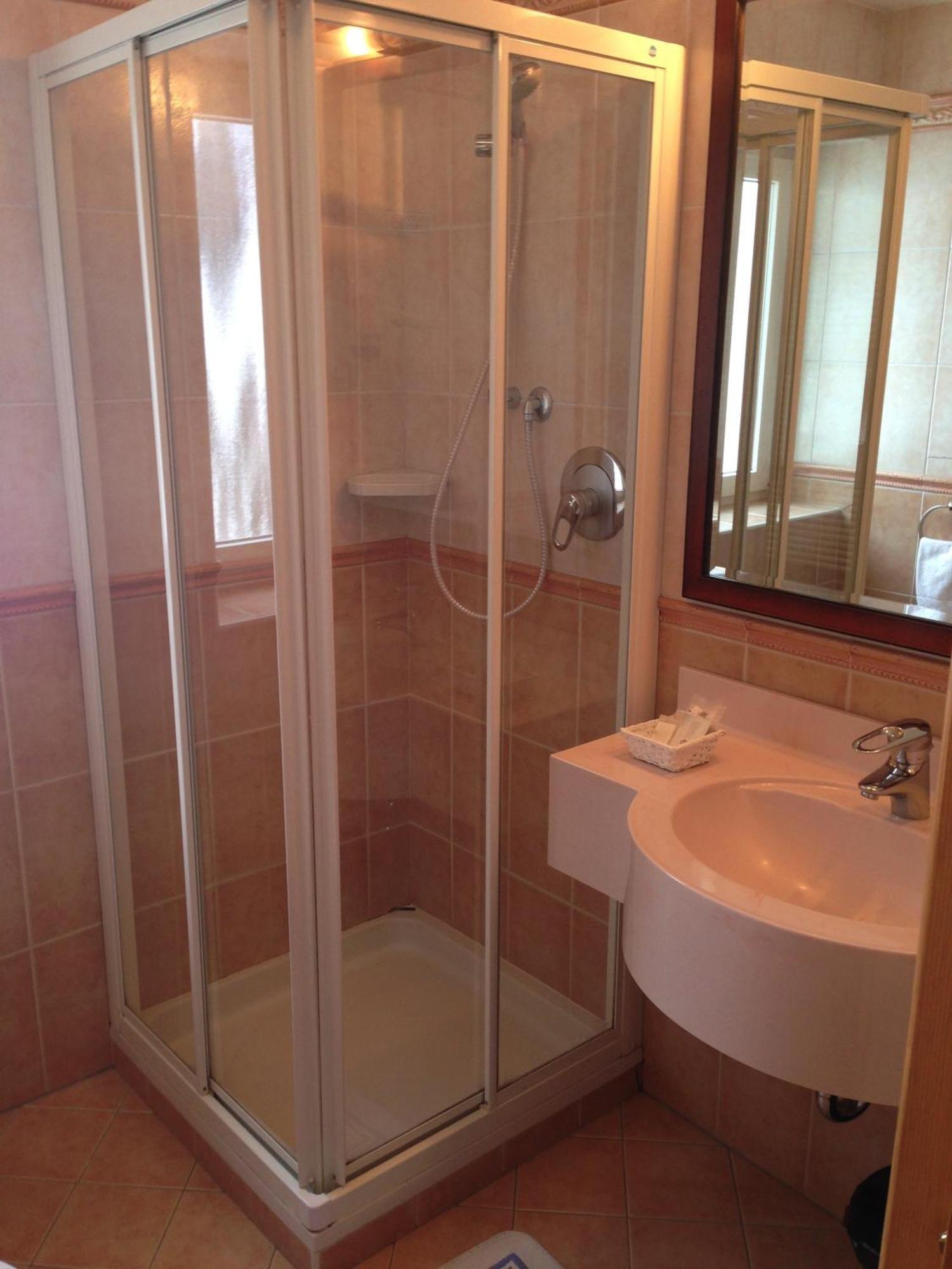 Hotel Silvana Sëlva di Val Gardena Værelse billede