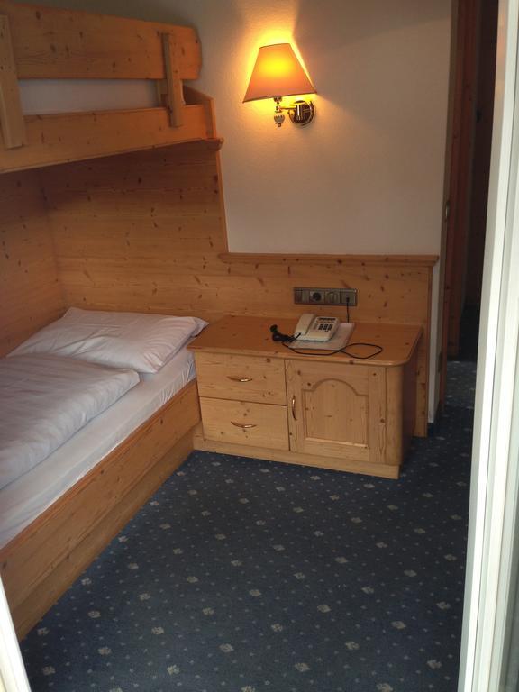 Hotel Silvana Sëlva di Val Gardena Værelse billede